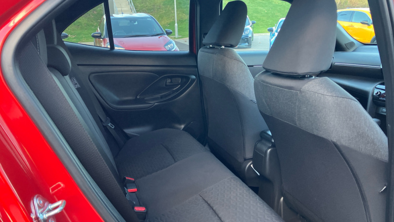 Toyota Yaris Cross 1.5 Hybrid Design 5dr CVT Hybrid Estate